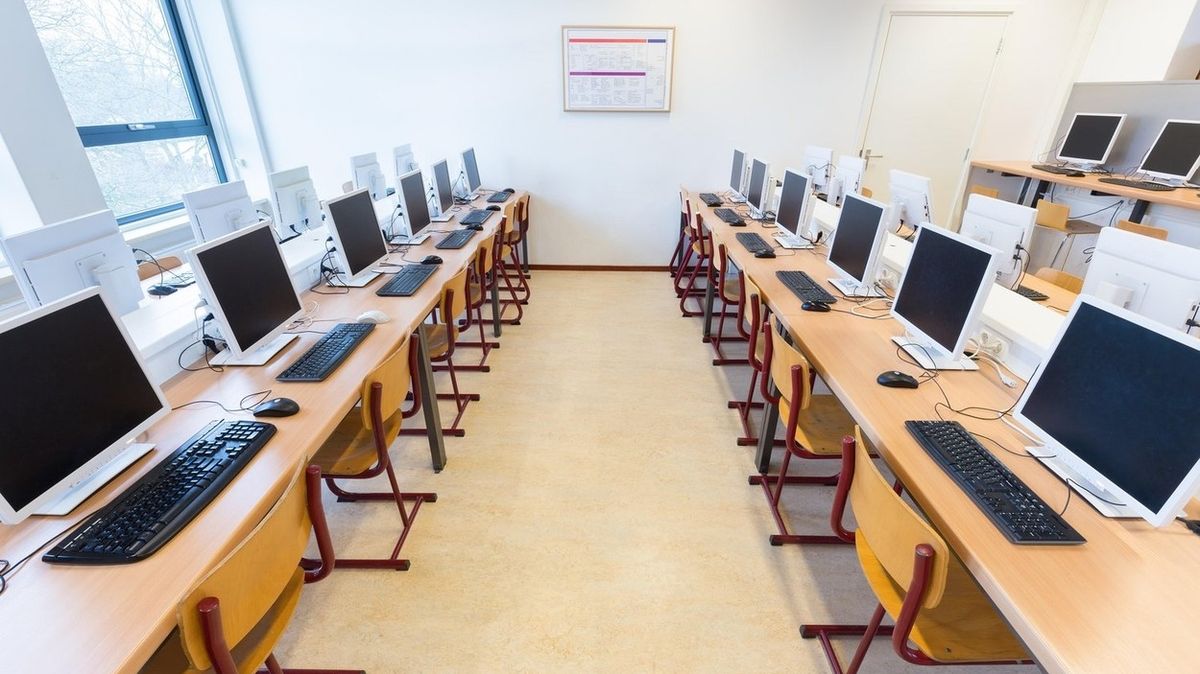 Gymnázia budou modernizovat výuku informatiky, školy mohou návrhy připomínkovat